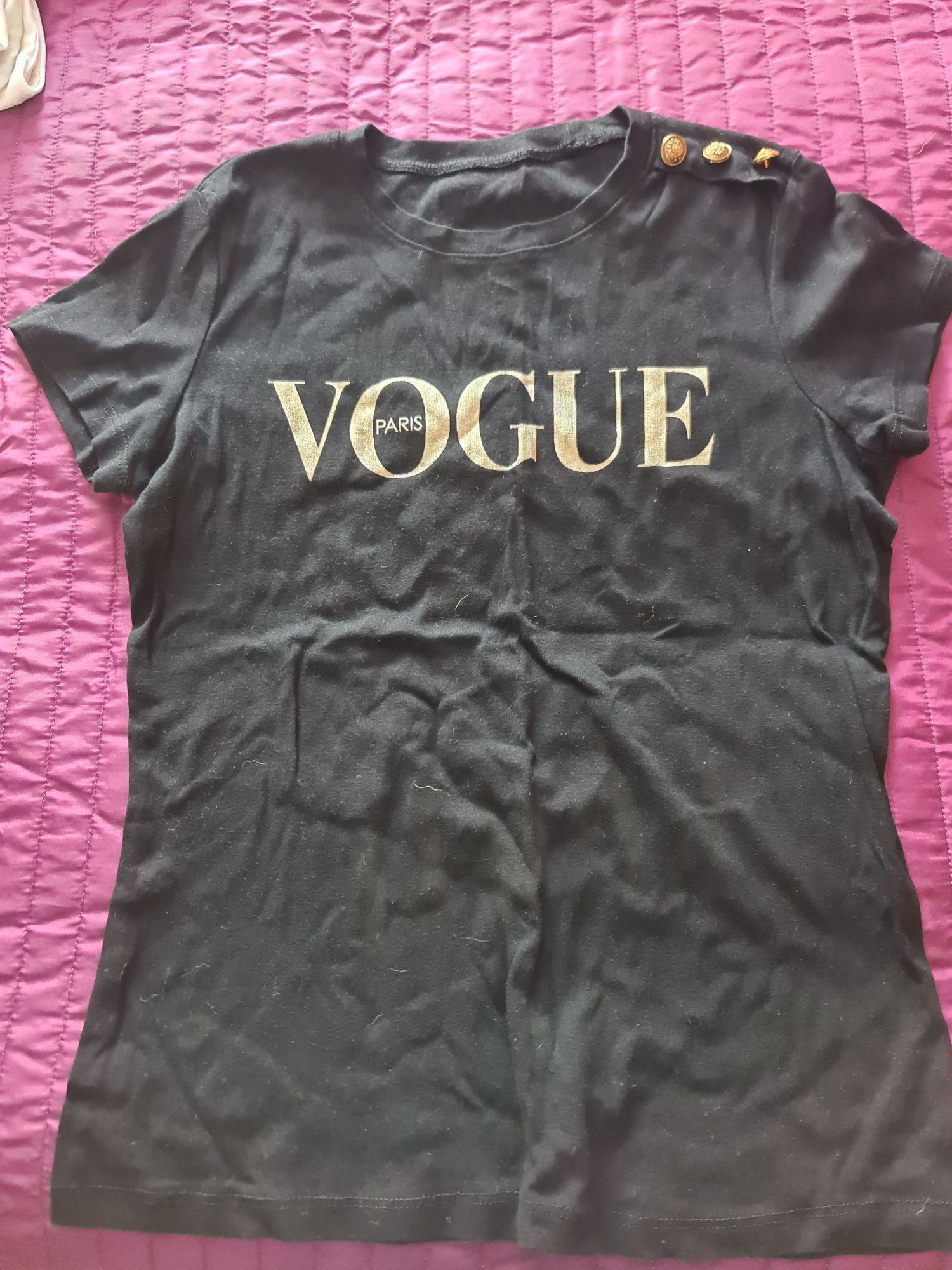 Tshirt vogue  preta