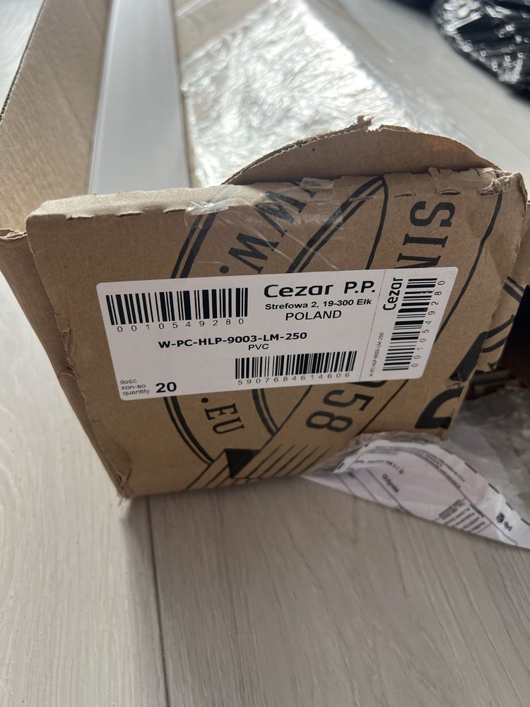Listwy przypodłogowe cezar hi line biały mat 2 sztuki x 2,5m