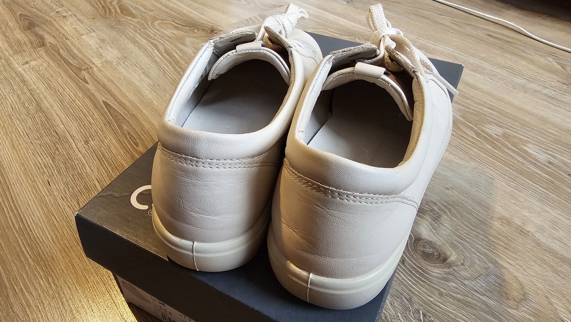 Sneakersy Ecco - rozm.38