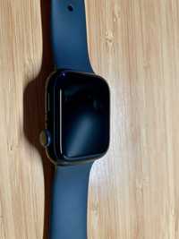 Apple Watch 7 45 mm z dodatkami bateria 89%