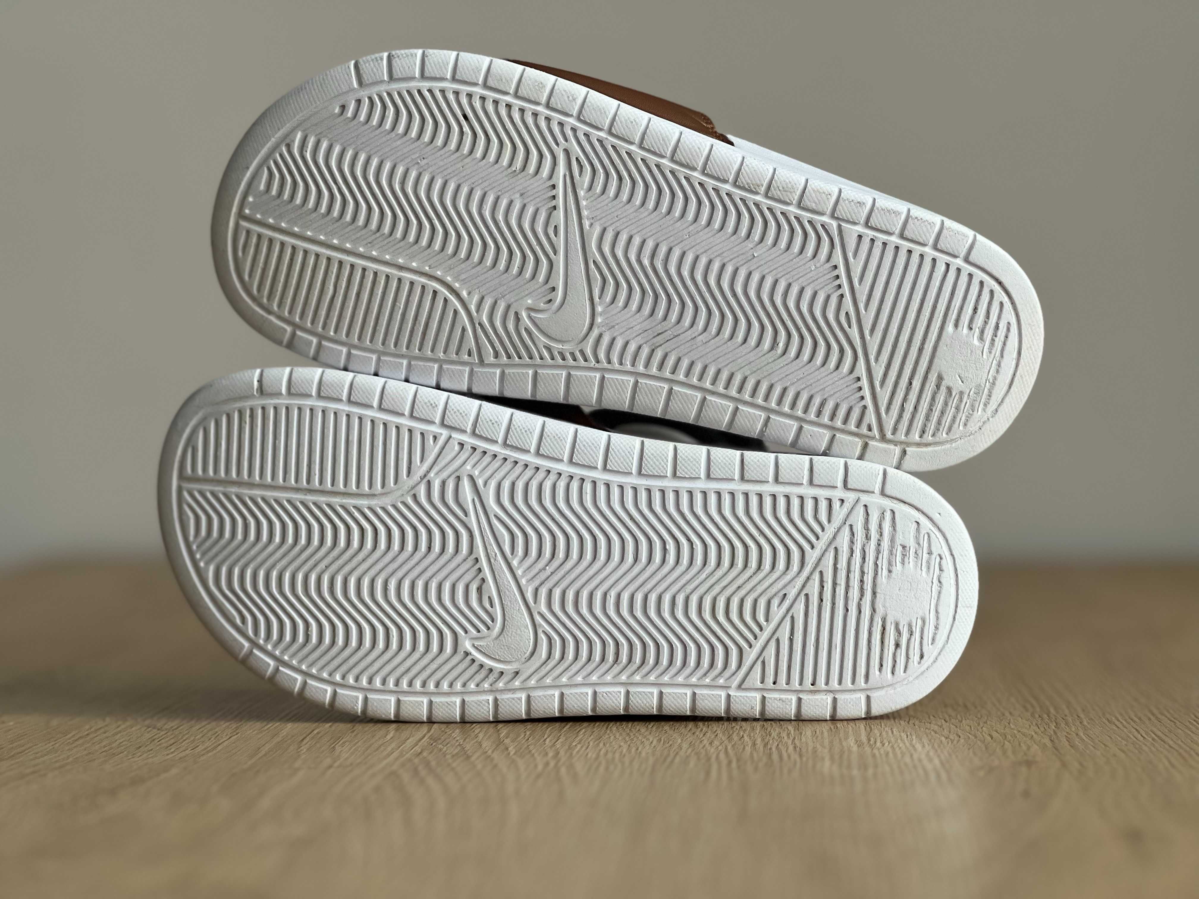 Жіночі шльопки nike benassi jdi, (р. 35)
