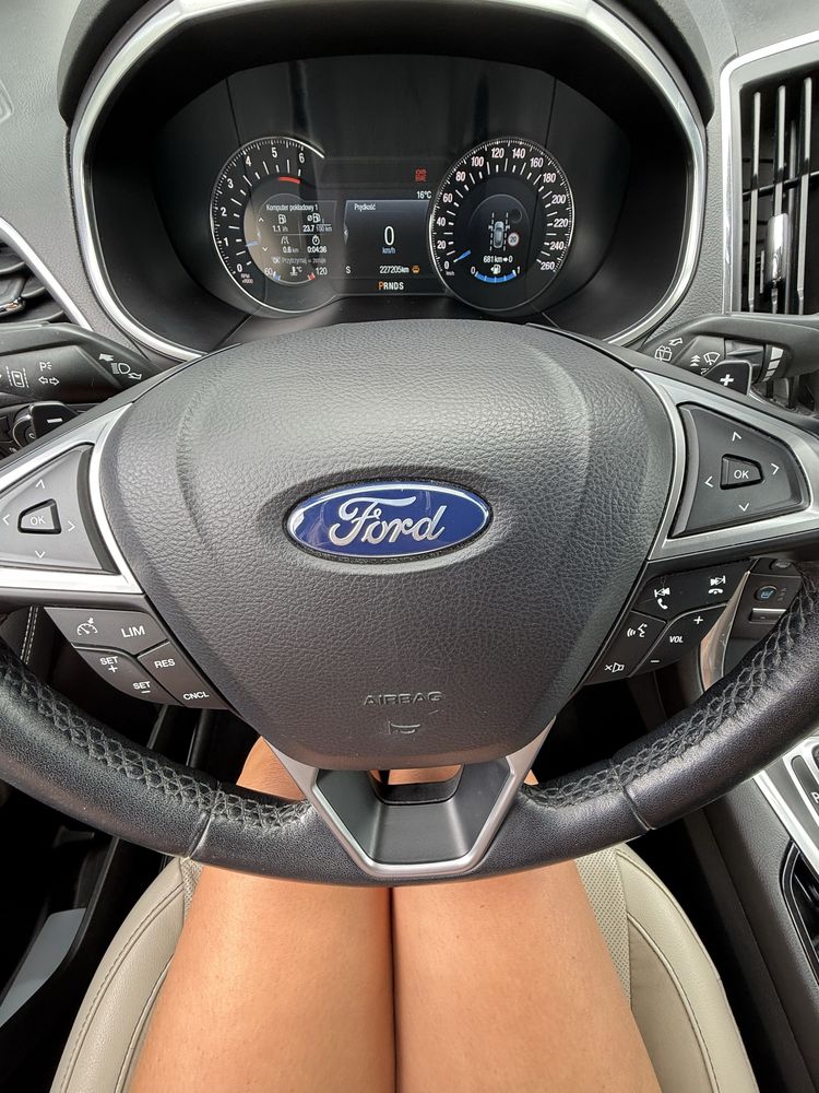 Ford S-Max Titanium 2.0 TDi, 180KM, Automat. Bogate wyposażenie.