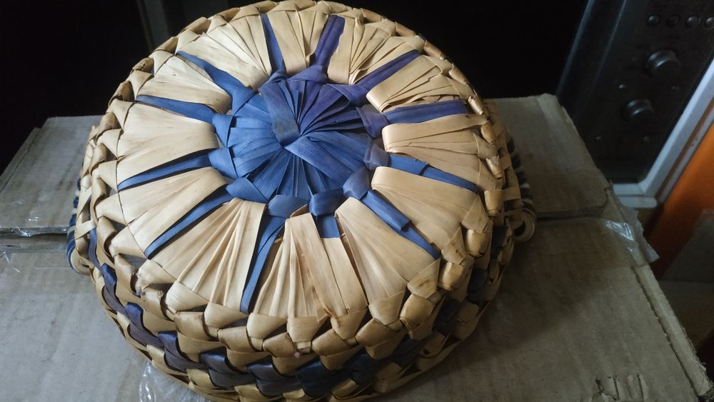 Продам миски, корзинки