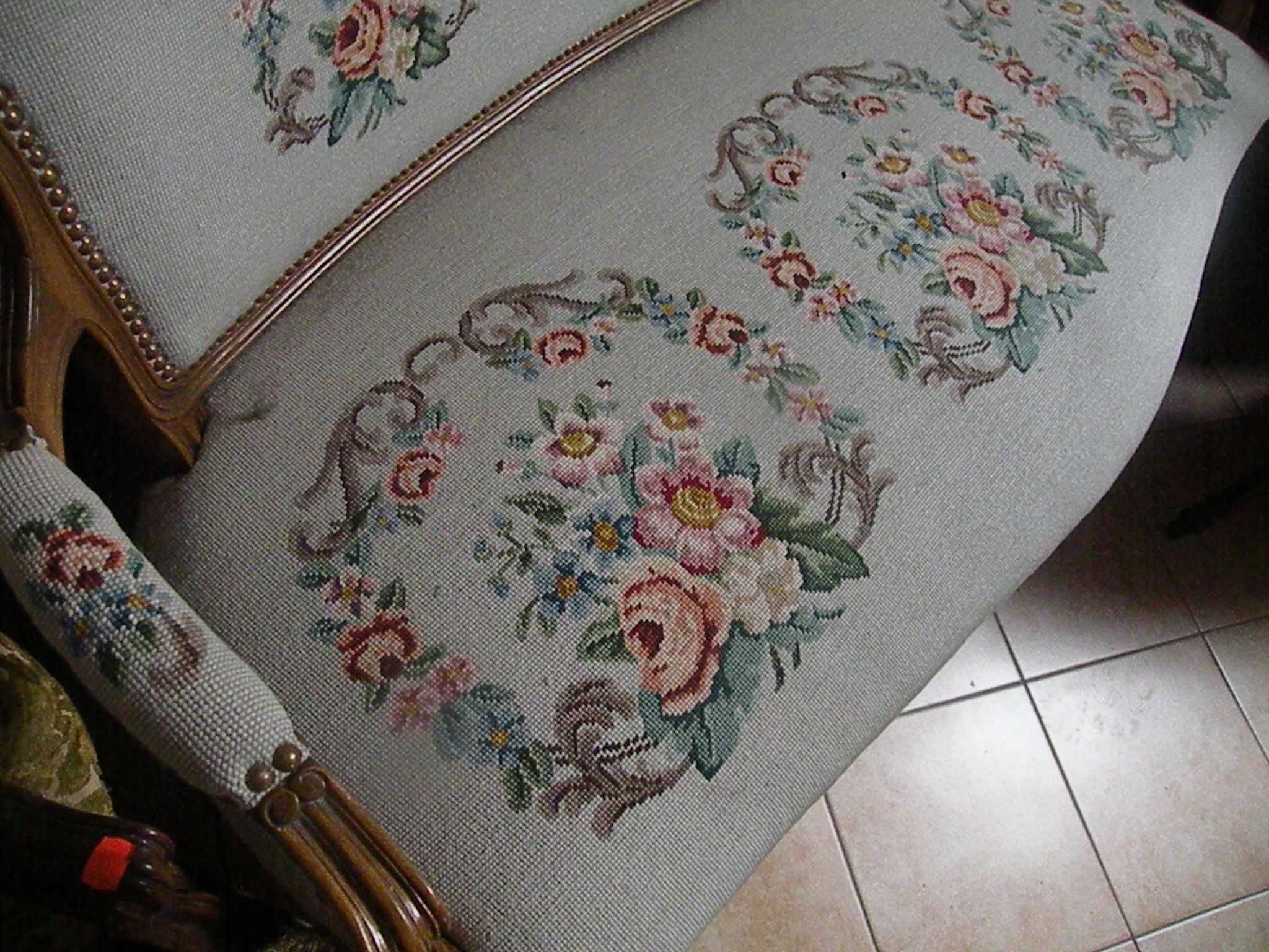 Sofa w Stylu Ludwika Gobelin