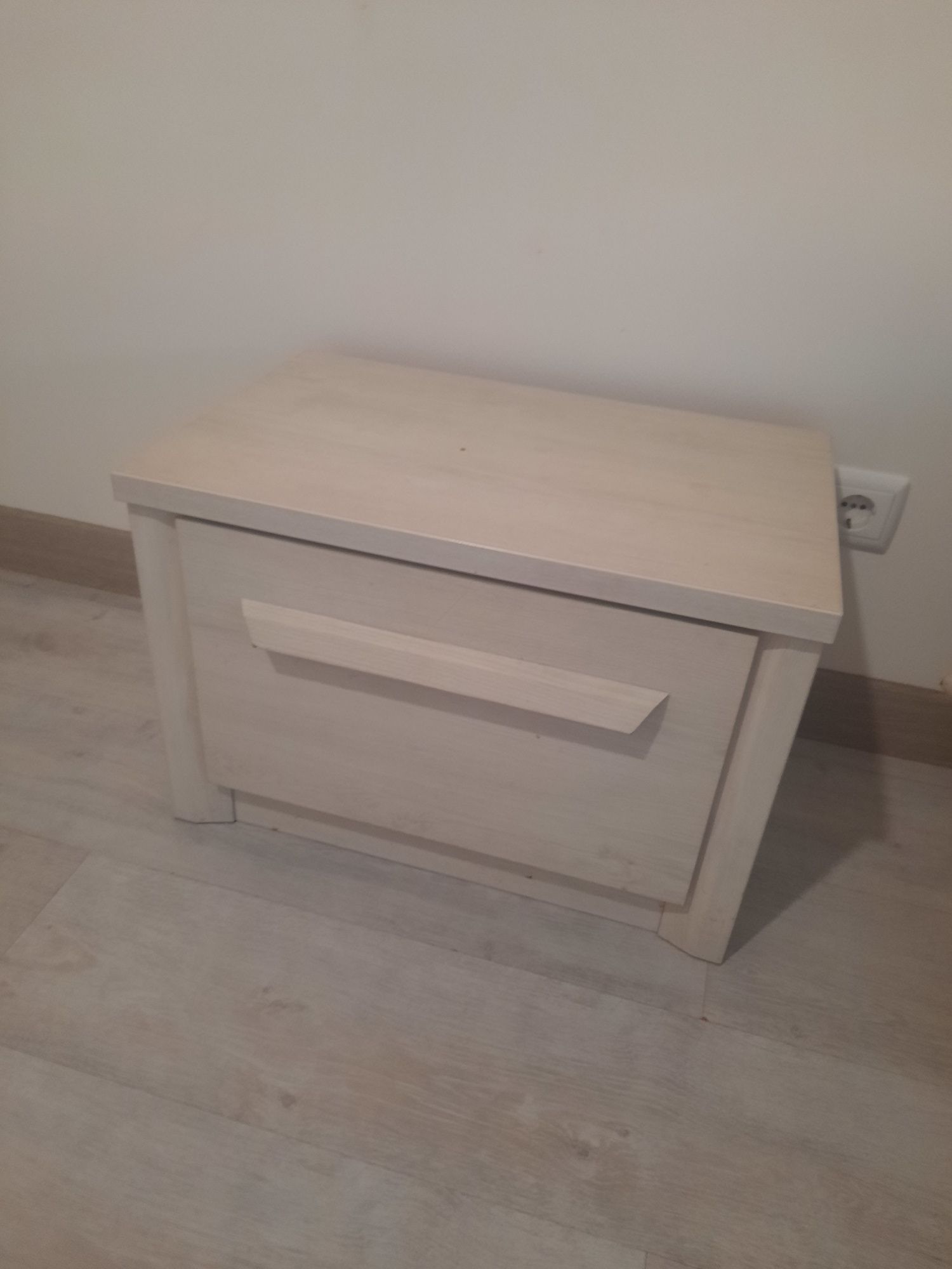 Mesa de cabeceira madeira
