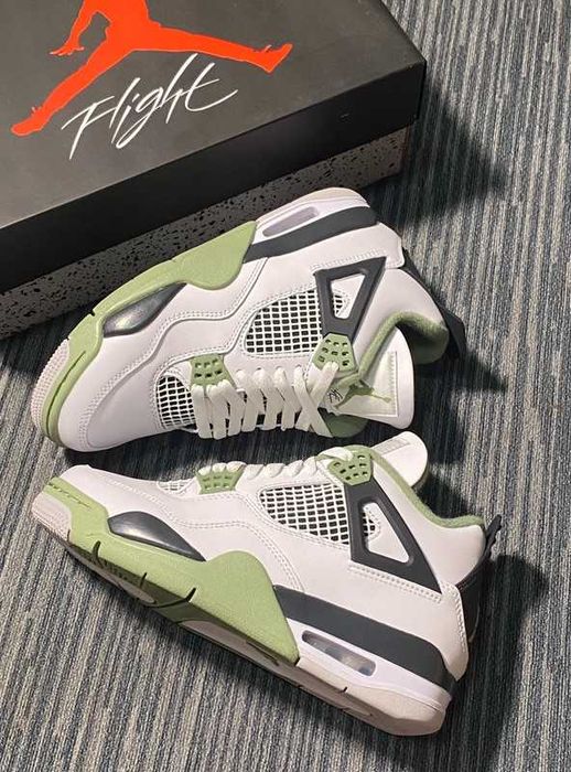 Air_Jordan_4_Seafoam_Green R.42