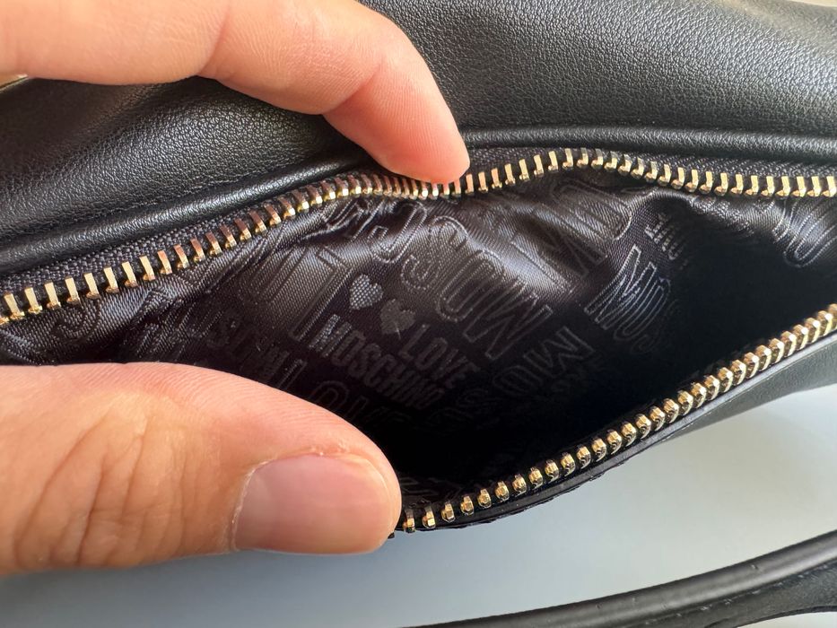 Saszetka nerka LOVE MOSCHINO