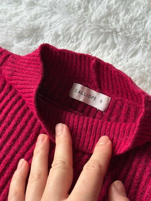 Fuksjowy sweter pleciony Calliope S