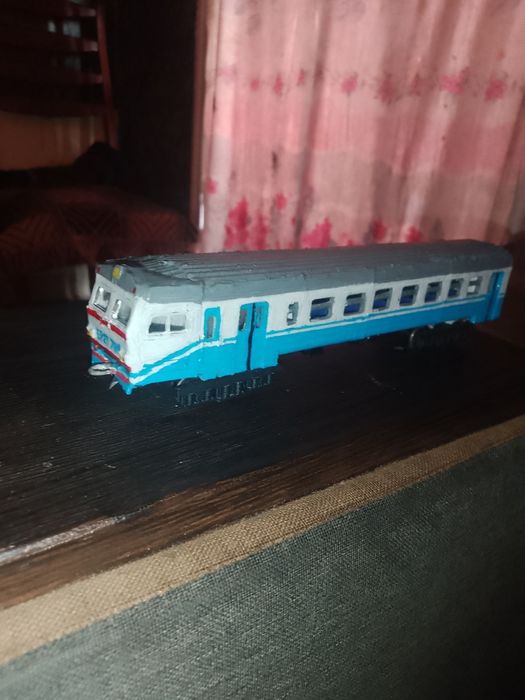 Масштабная модель электропоезда ЭР2Т