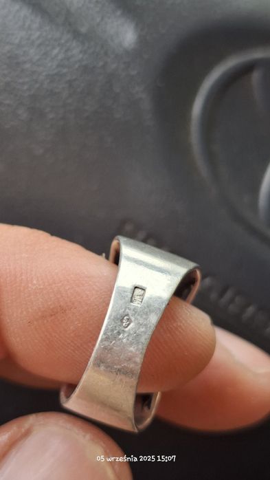 Stary sygnet orłem  w koronie