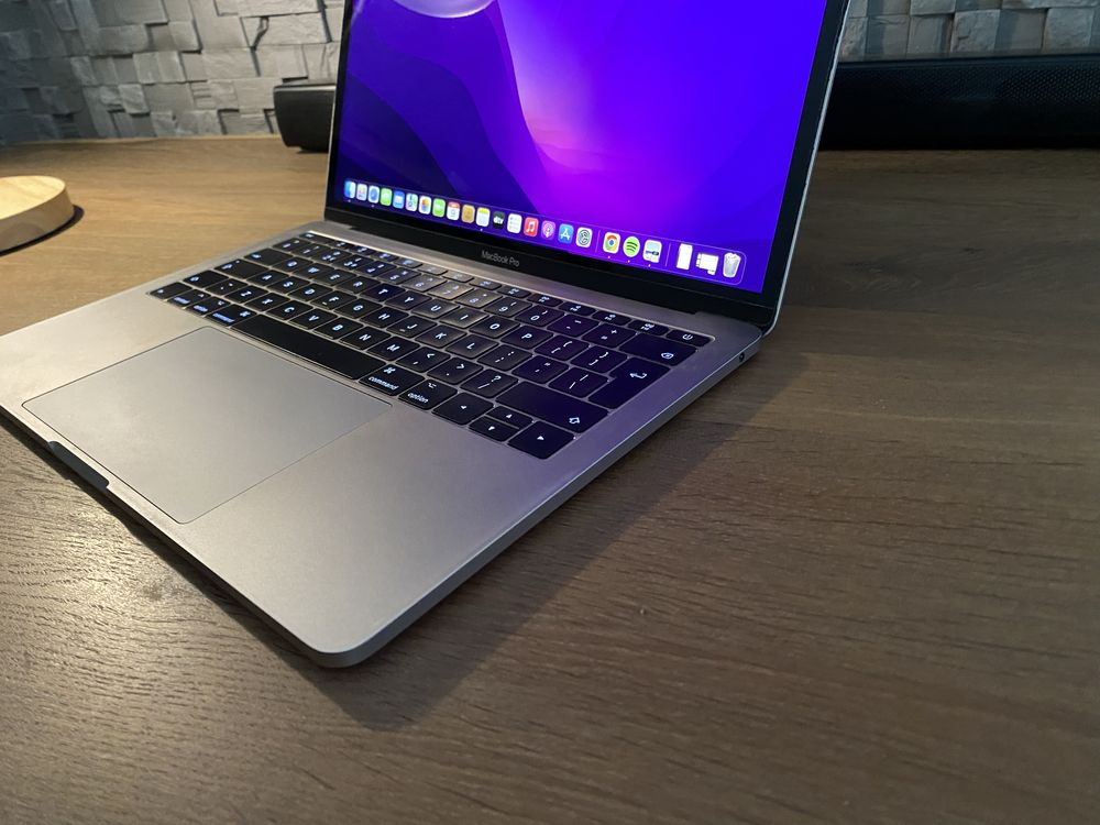 Macbook pro 13 2018 super slim