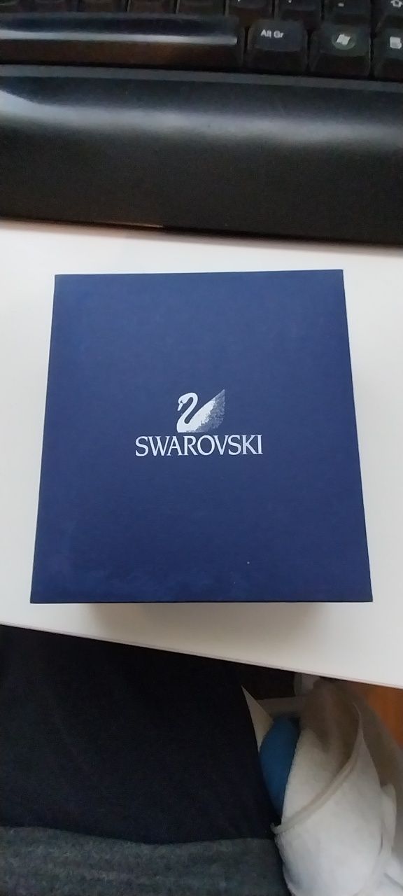 Brincos Swarovsky na caixa