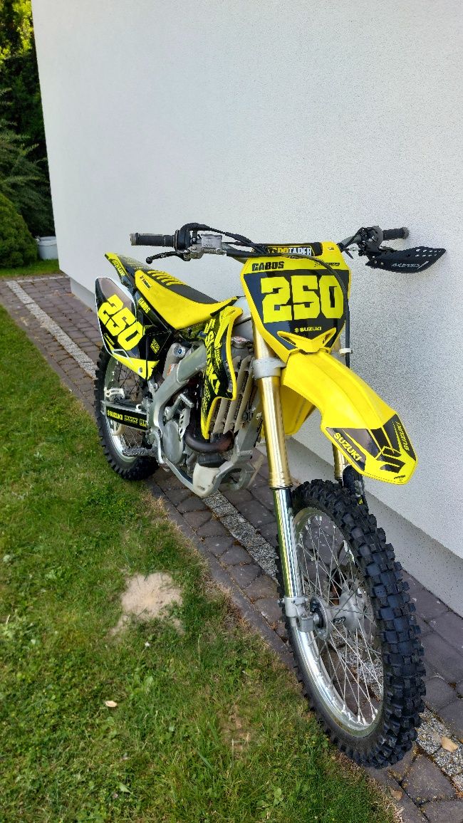 Suzuki RMZ 250 Stan Bdb