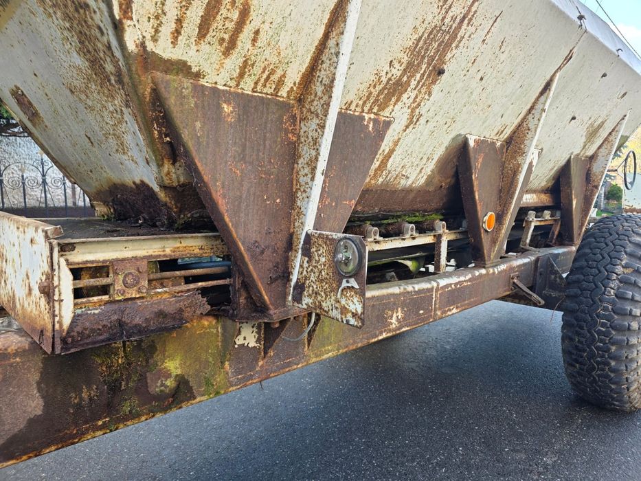 Rozsiewacz wapna rcw 5 piast brzeg pasowy nawozu wapniarka okazja