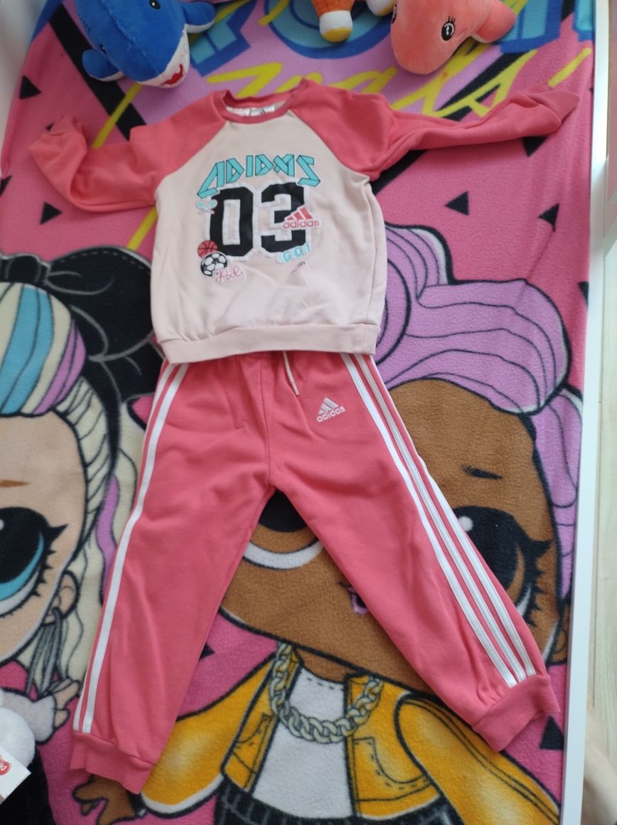 Dres Adidas dla dziewczynki