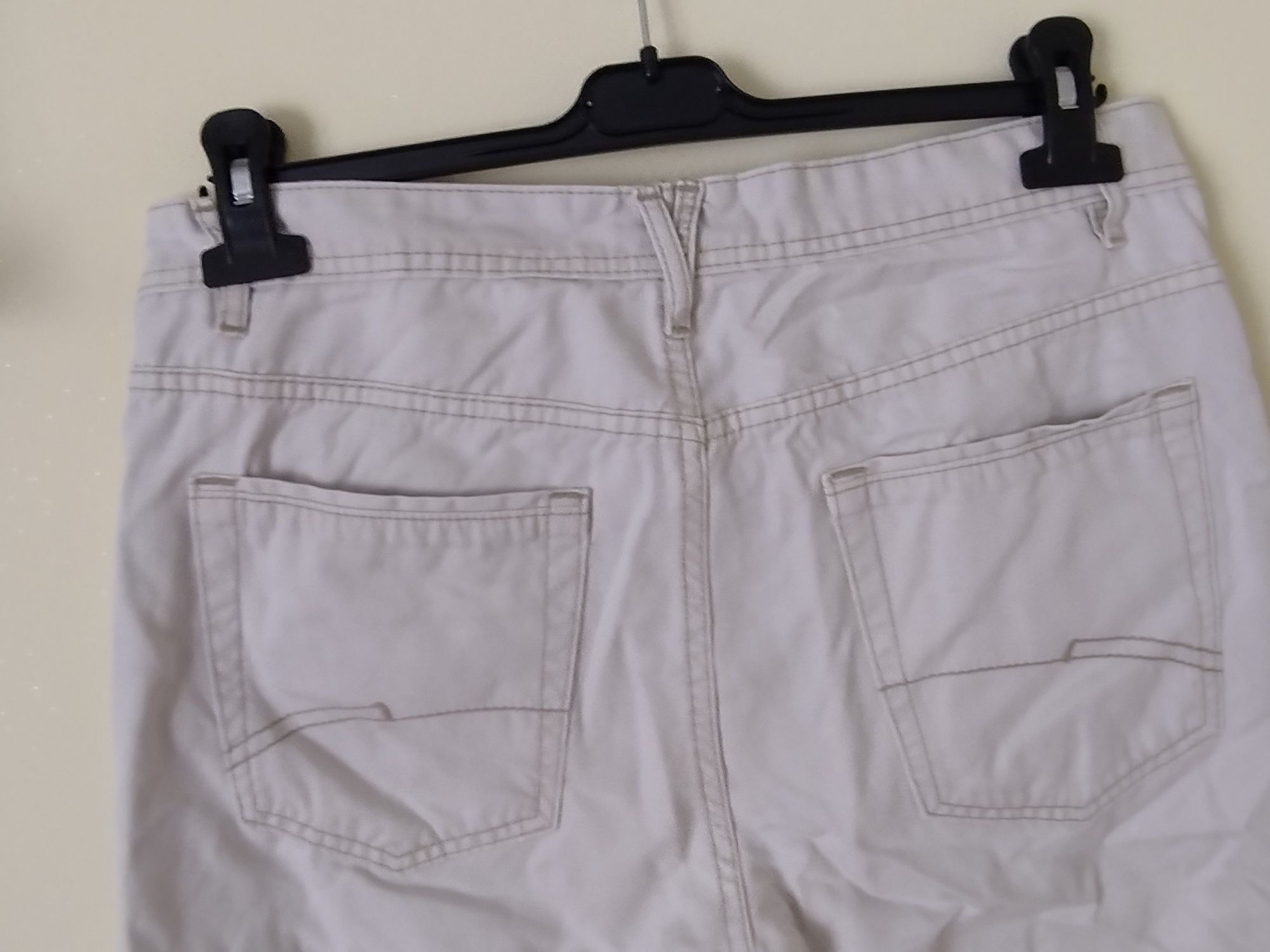 Krótkie spodnie męskie, szorty L