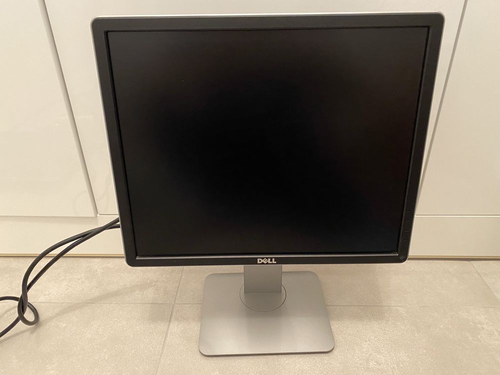 Monitor Dell P1914Sf 19” 1280x1024 VGA/Display port/DVI/4x USB