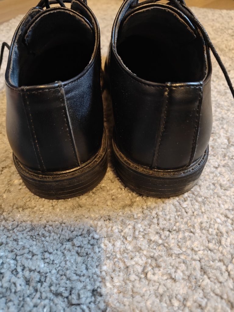 Eleganckie buty rozm 37