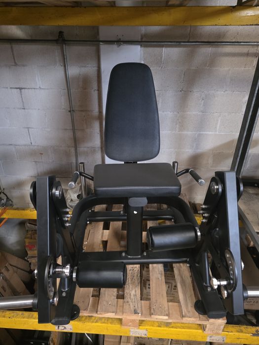 Máquina musculação Leg extension