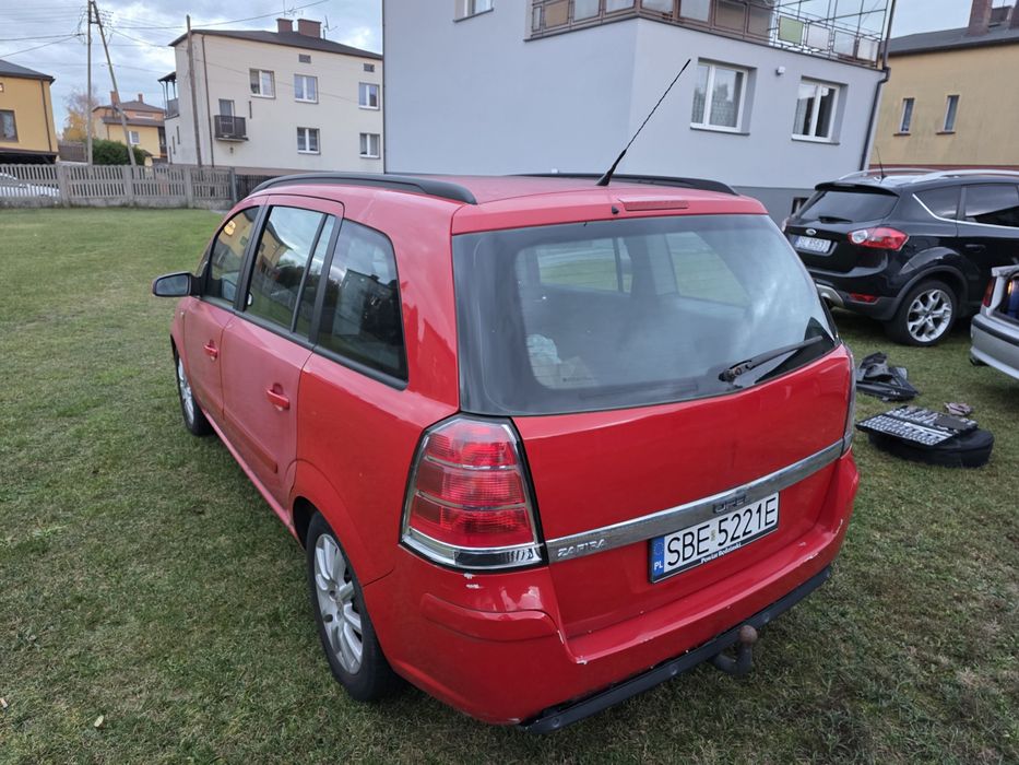 Opel Zafira B 1.6 LPG Hak 7 osobowa