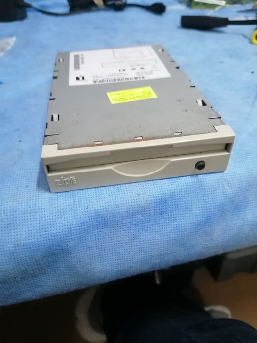 Zip drive iomega