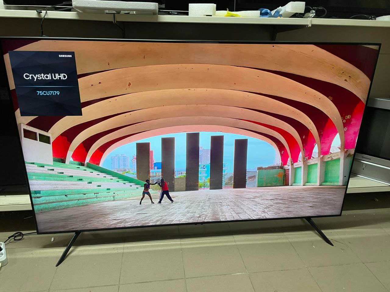 75" 2023 4K UHD SAMSUNG СмартУкраїнський CU7100 з Німеччини НОВИЙ