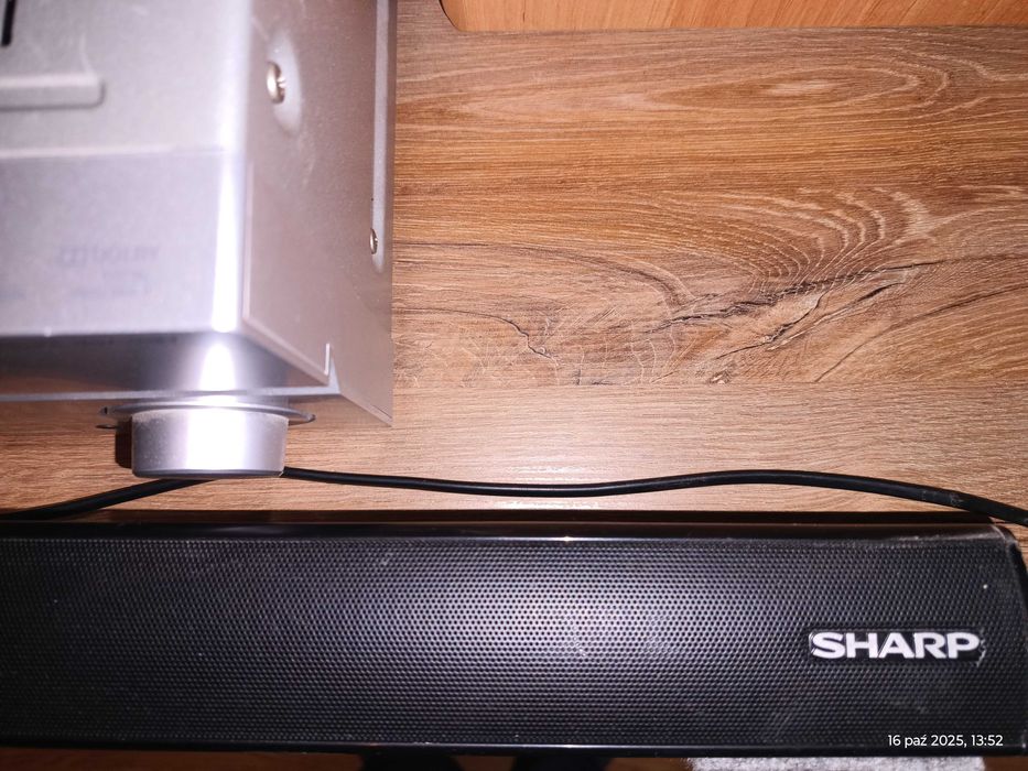 Sundbar sharp  z pilotem