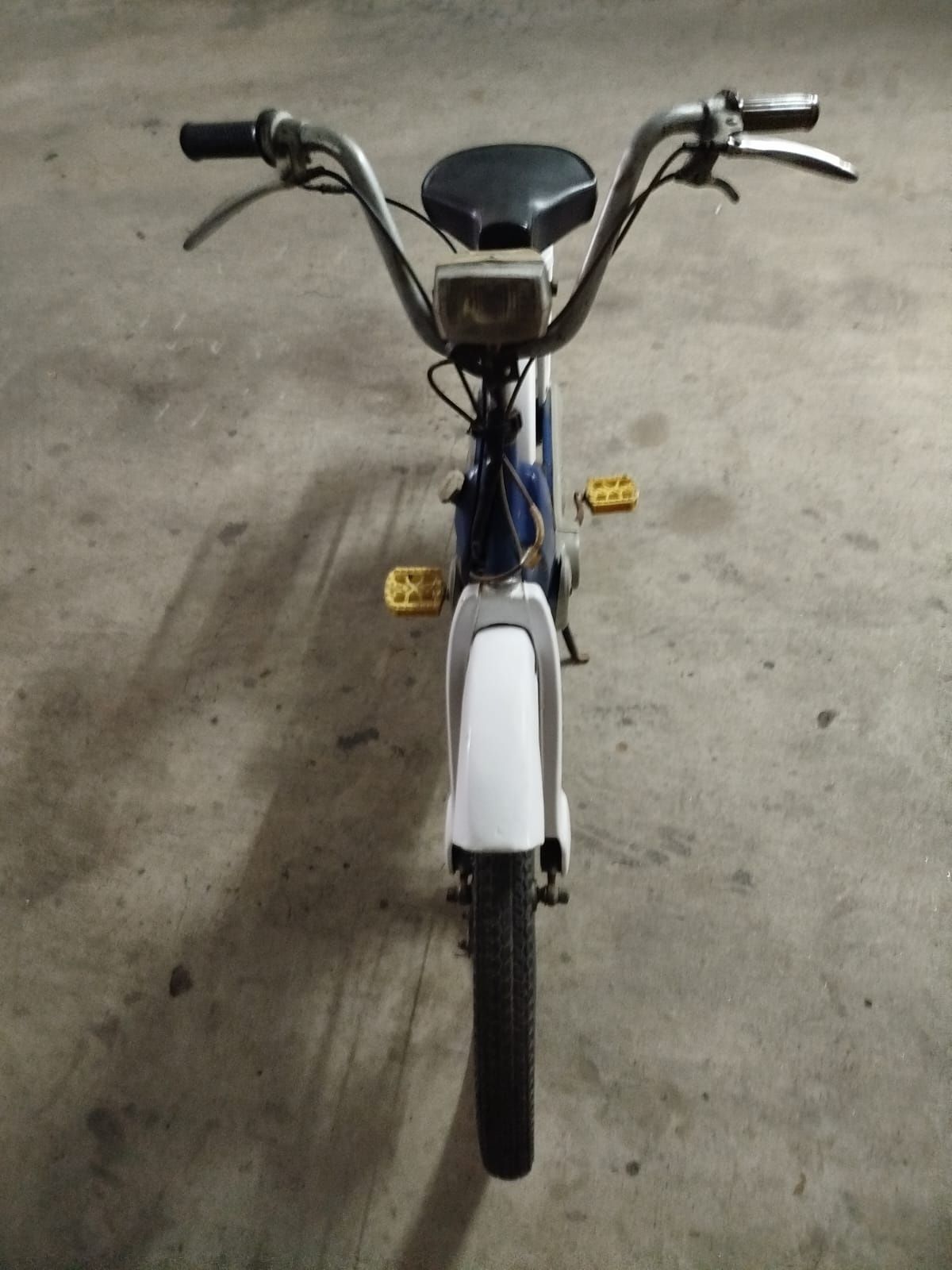 Vespa piaggio com pedais