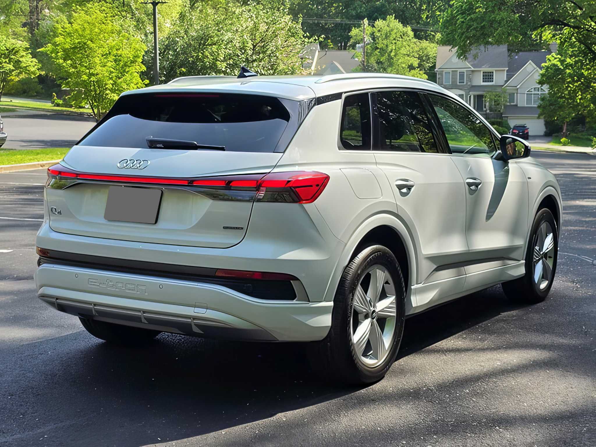2023 Audi Q4 e-tron quattro