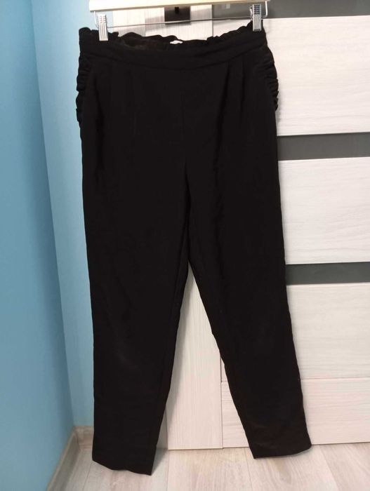 czarne eleganckie spodnie