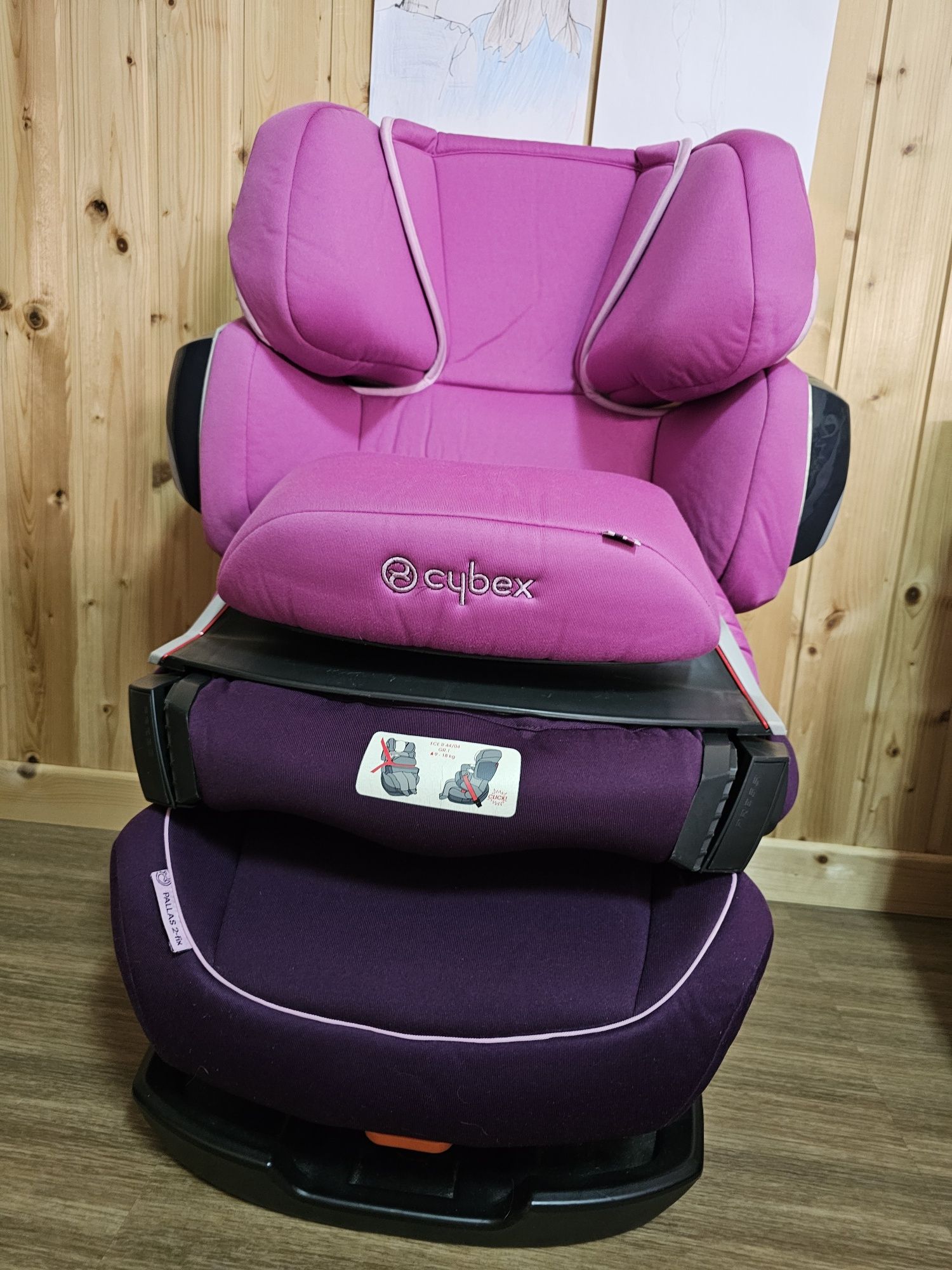 CCadeira auto CYBEX rosa e roxa Pallas 2-fix