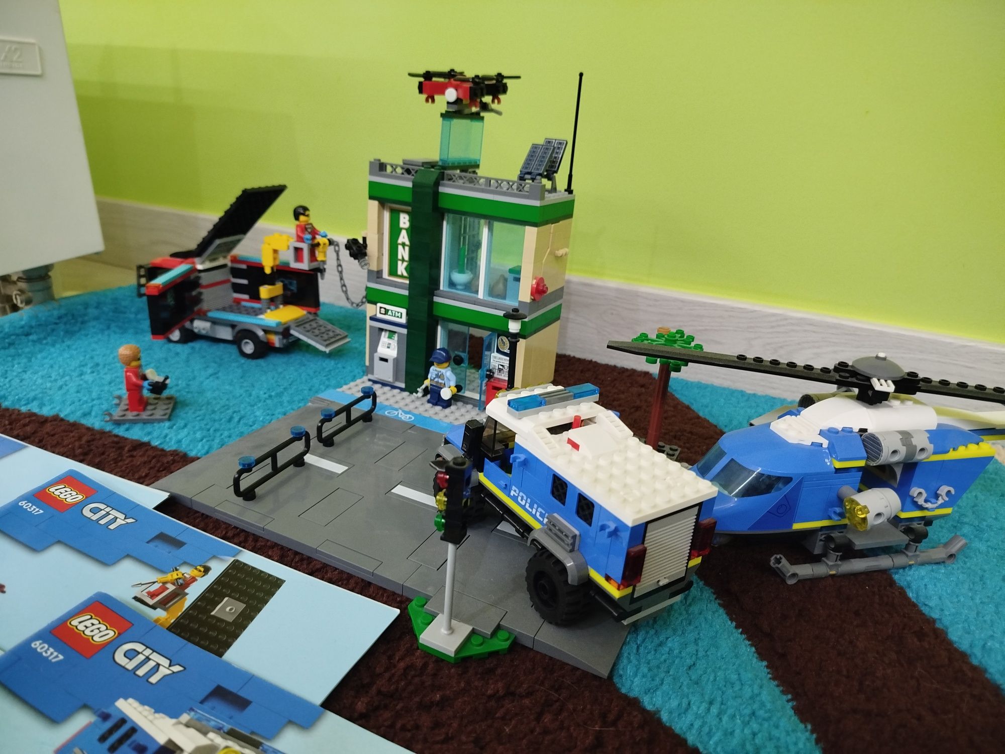 LEGO City 60317 napad na bank