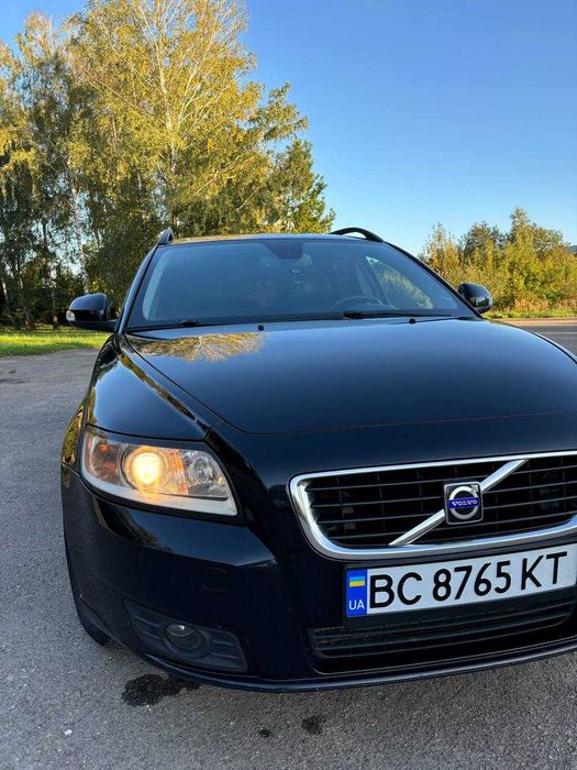 Продам Volvo v50 2009рік 1.6d 110 к.с.