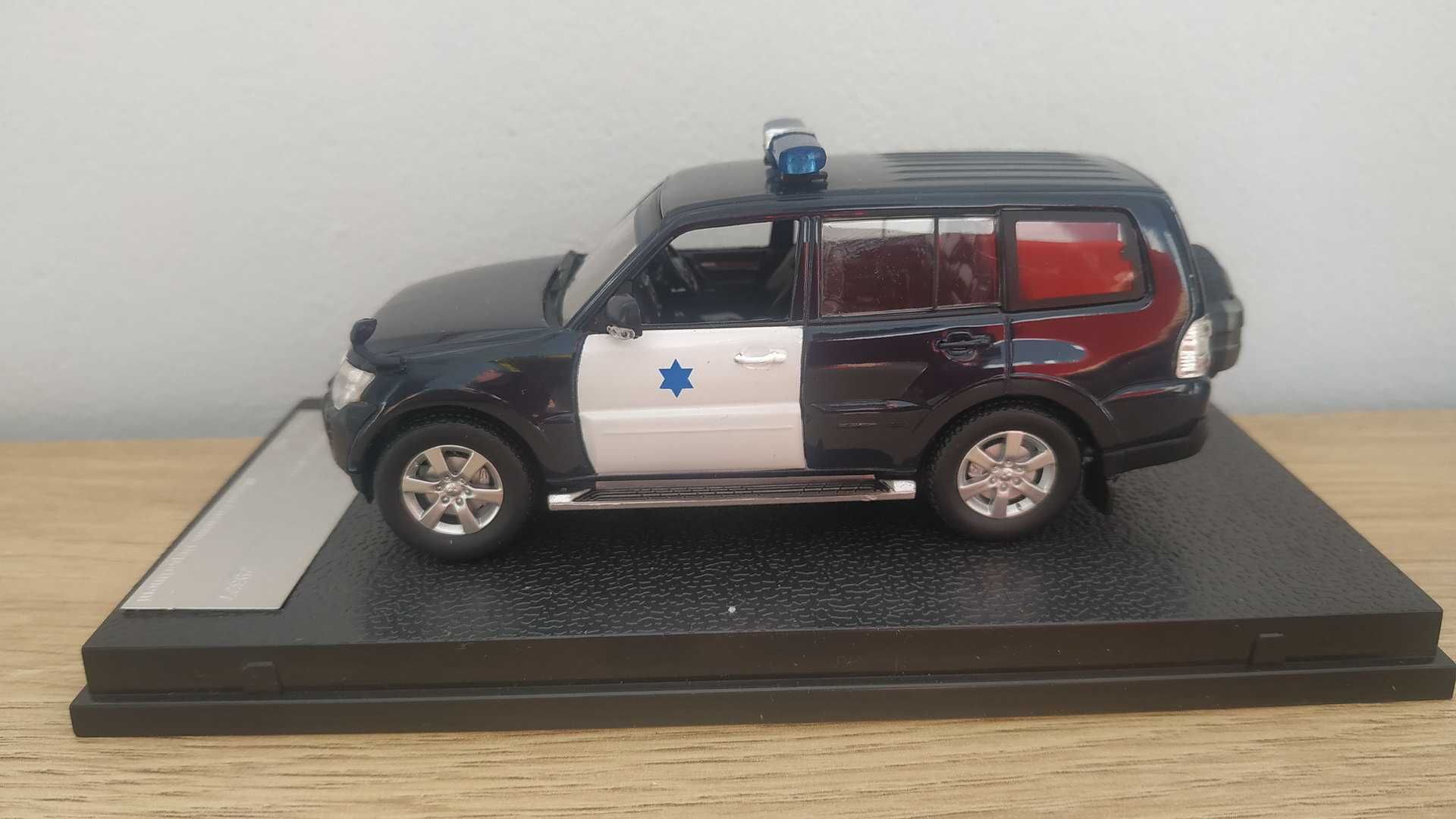 Mitsubishi Pajero Macao Customs (Vitesse) 1/43 1:43