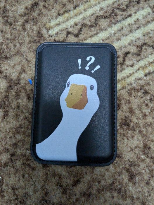 card holder магнитный с принтом гуся, полностью новый ни разу не носил