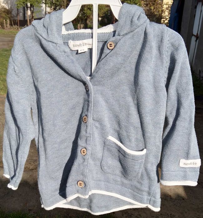 bluza niebieska newbie KappAhl kaptur guziki bawełna organiczna 62