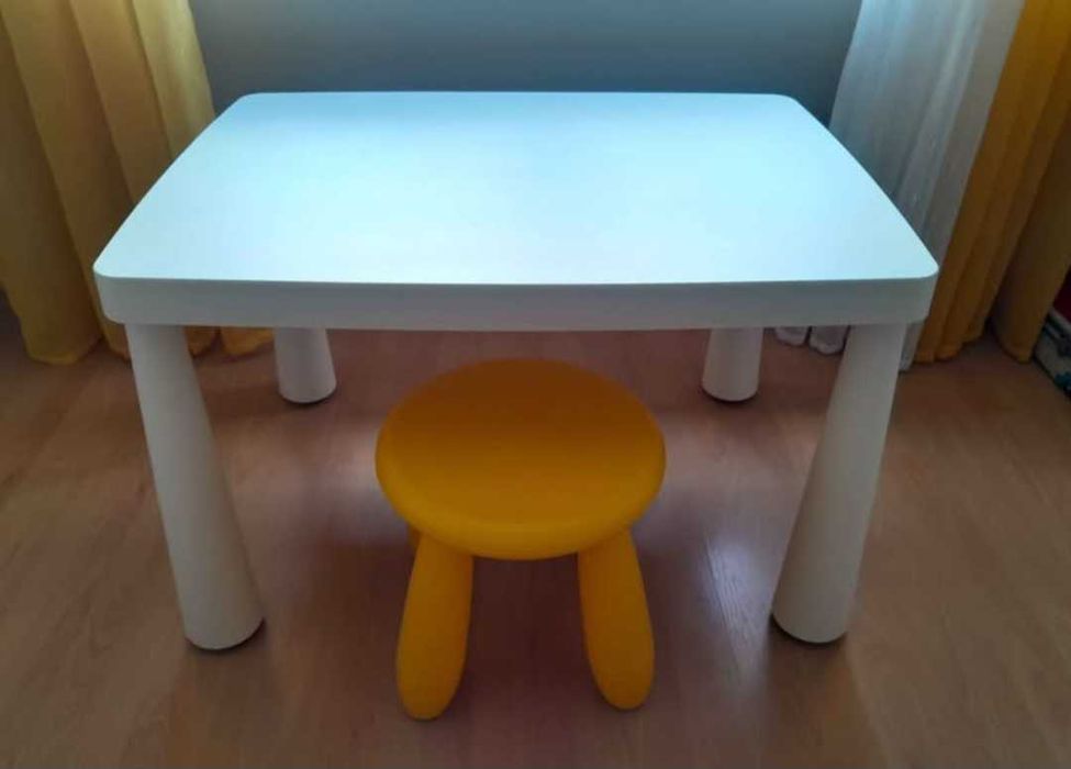 Conjunto Mesa e banco