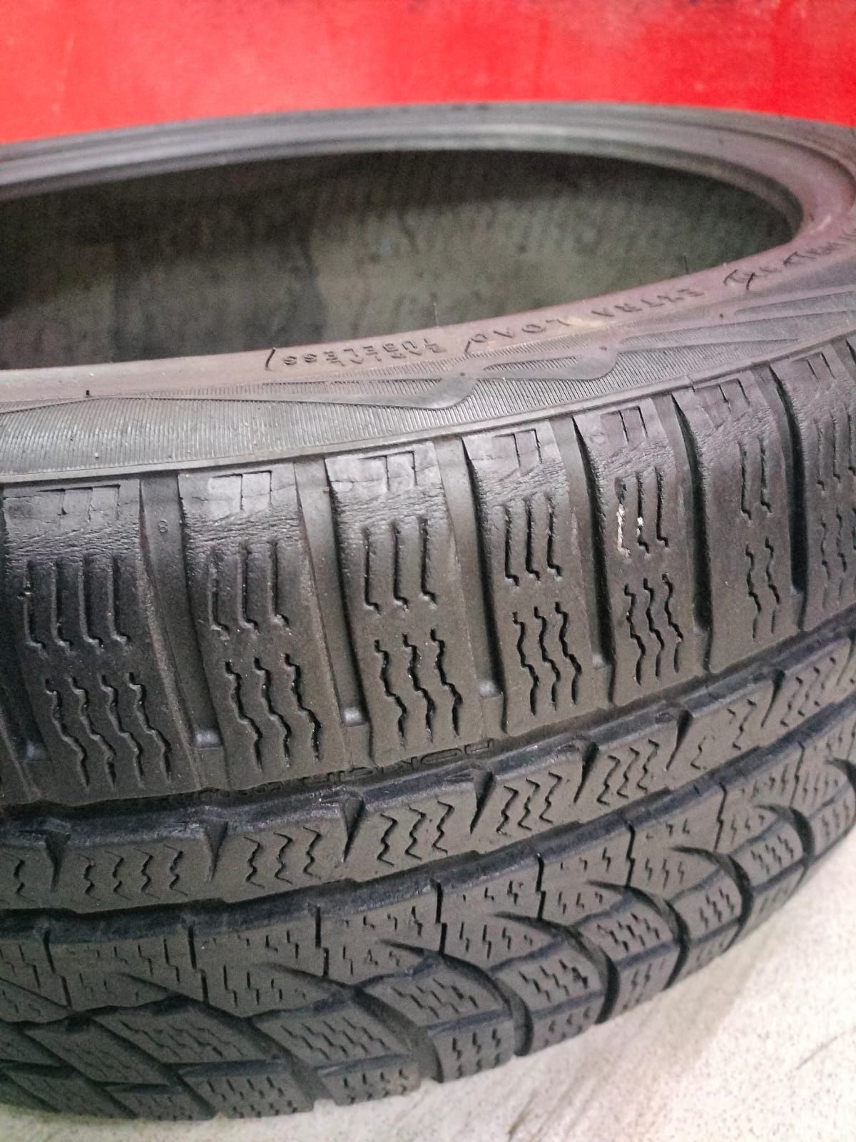 Opony 225/40/19 Nokian