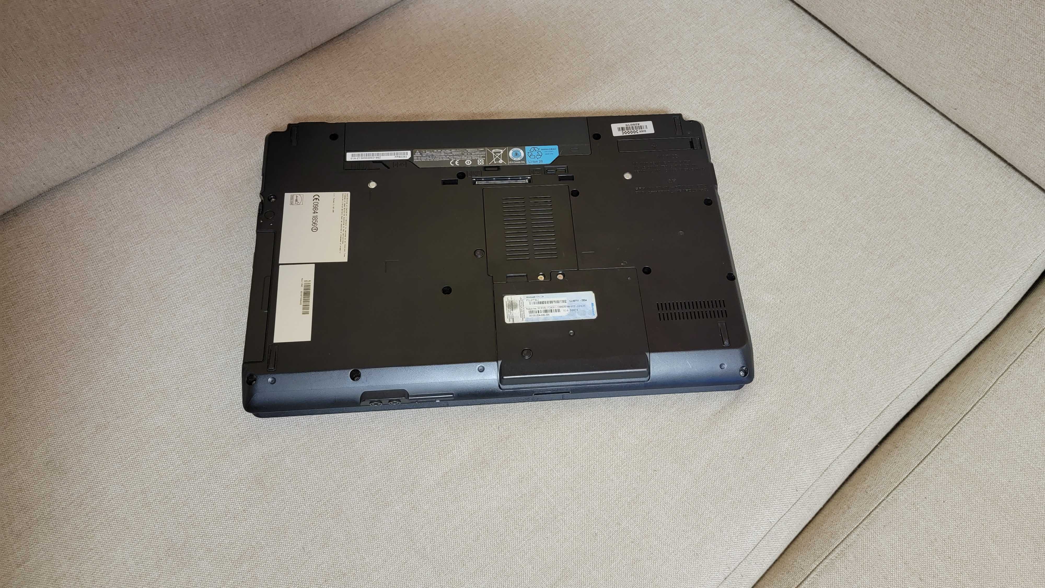 Ноутбук Fujitsu Lifebook E752   15.6"