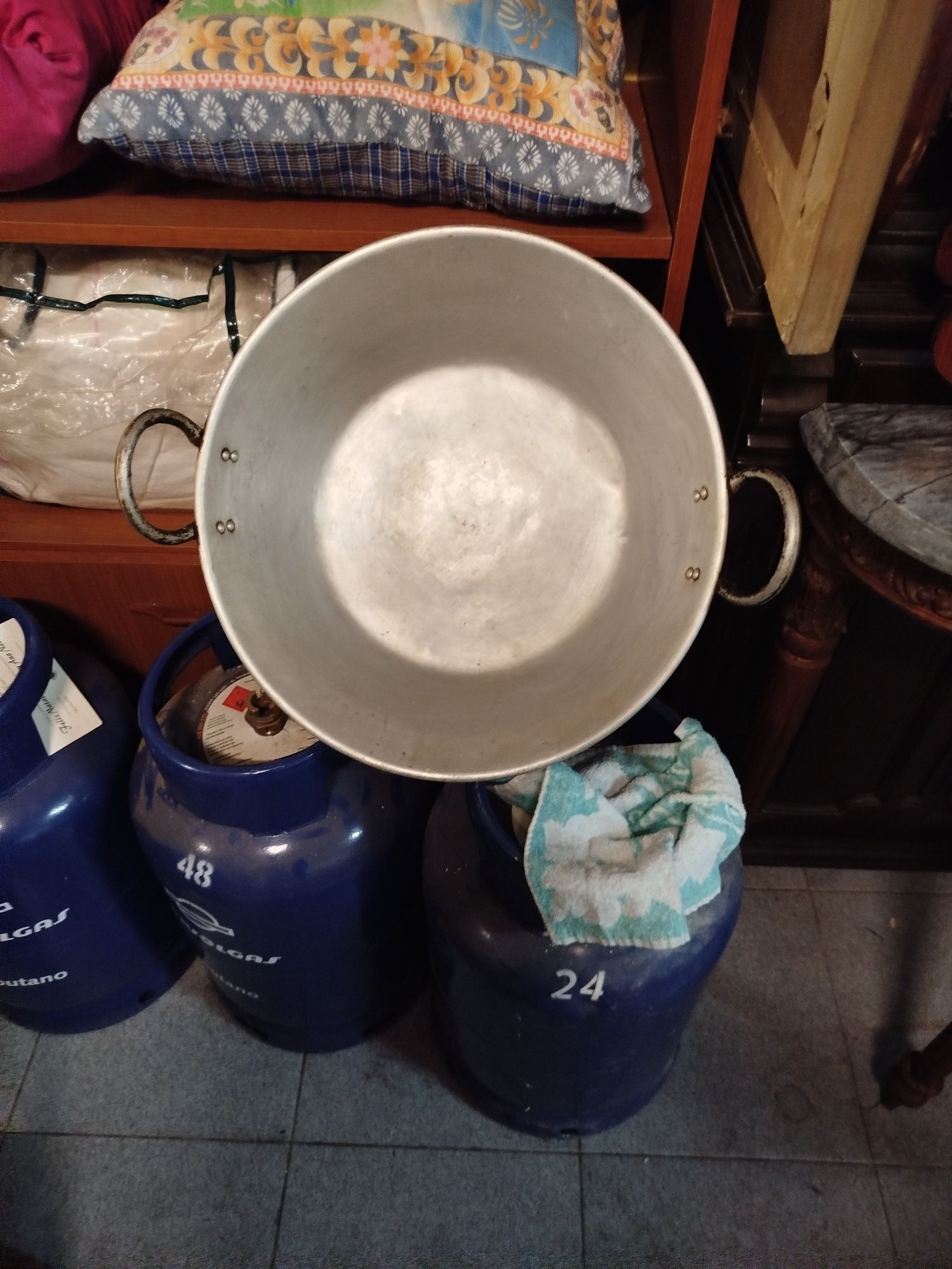 Tacho grande em alumínio