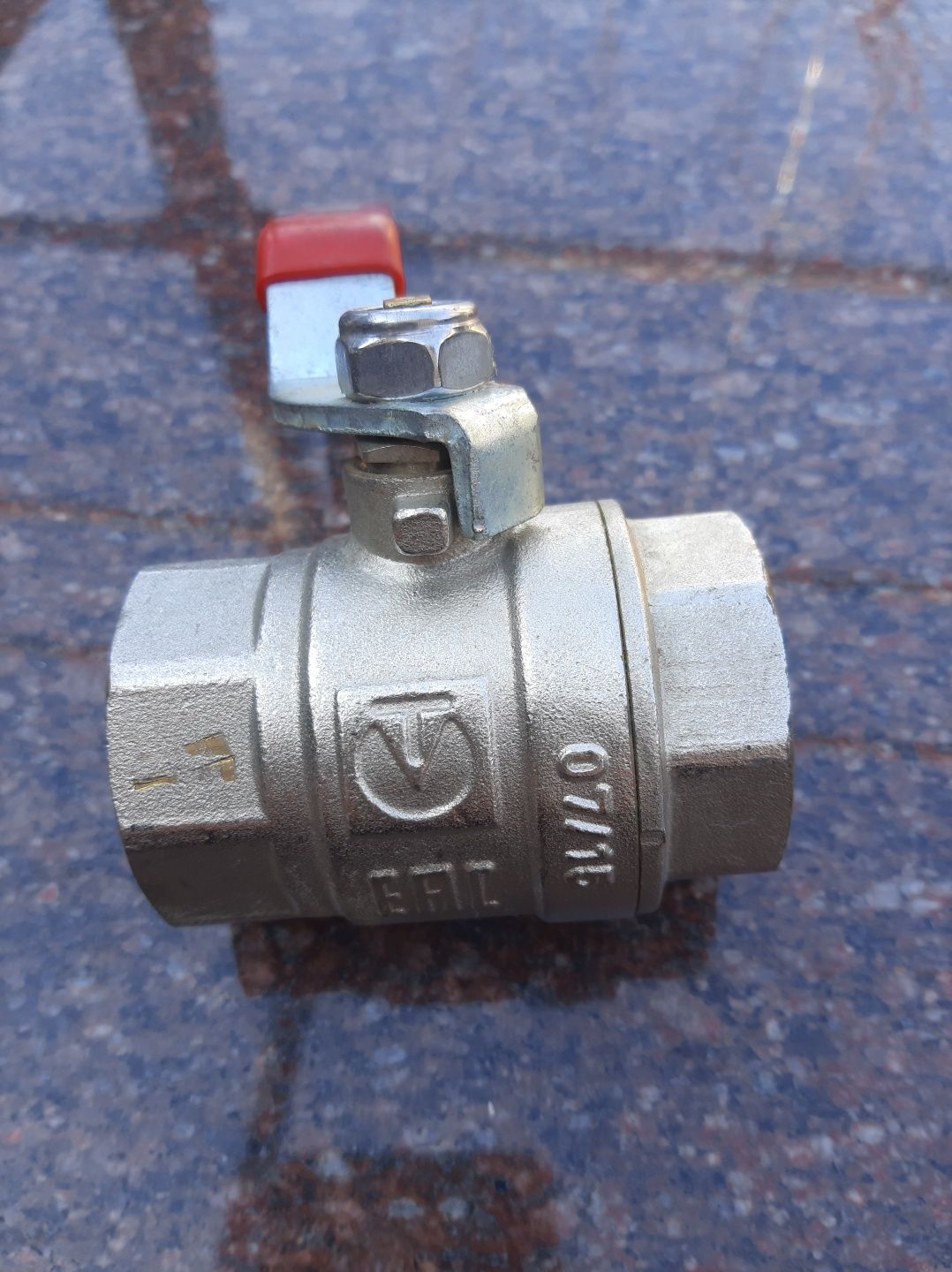 Продам шаровий кран Valtec і Fado