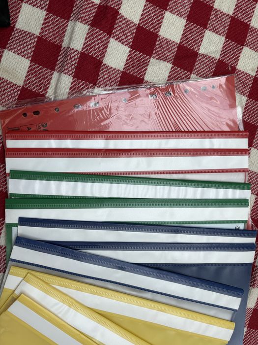 Zestaw szkolny- skoroszyty i koszulki