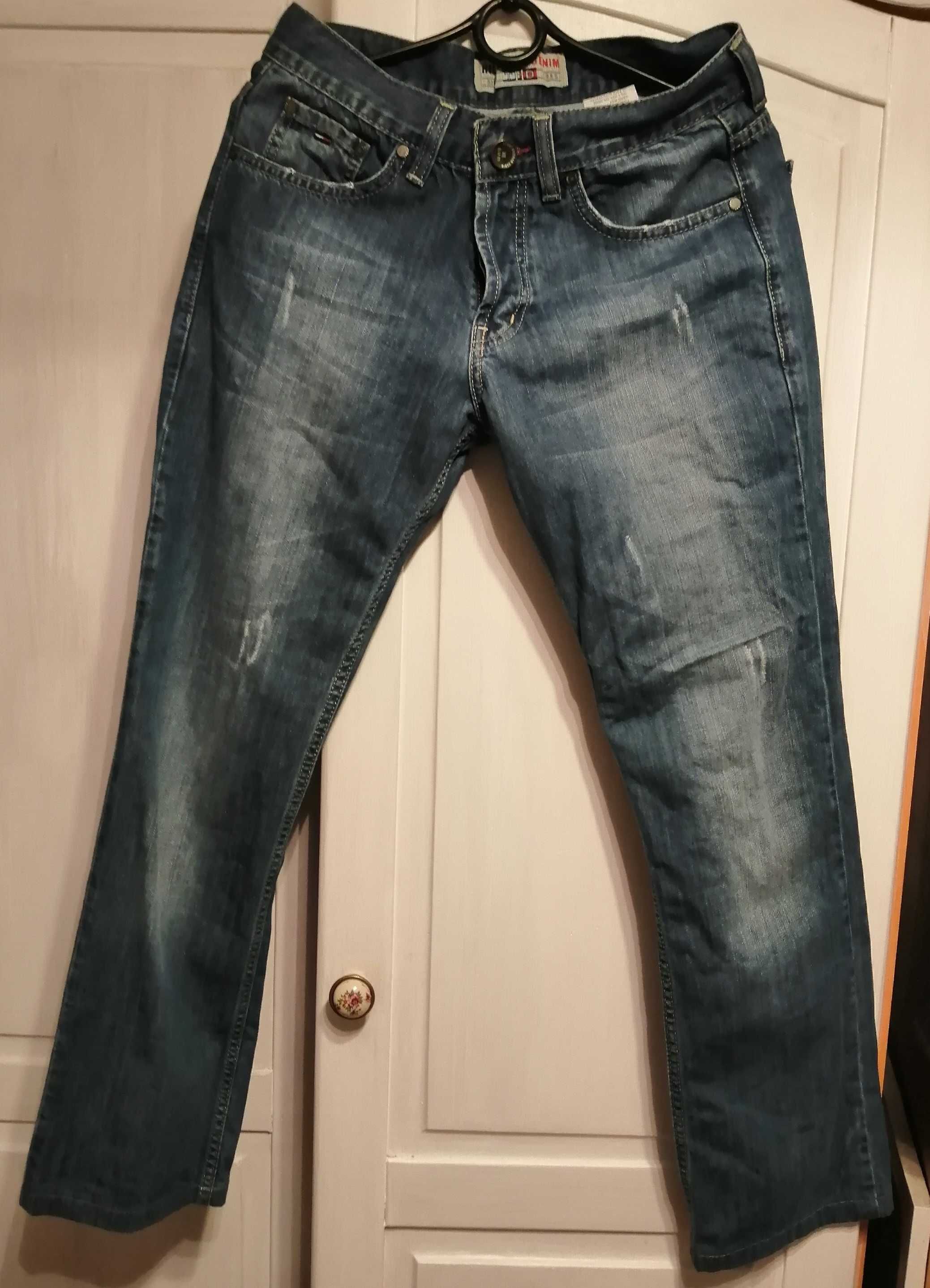 męskie/chłopięce spodnie dżinsowe Tommy Hilfinger rozmiar W 30 L 34