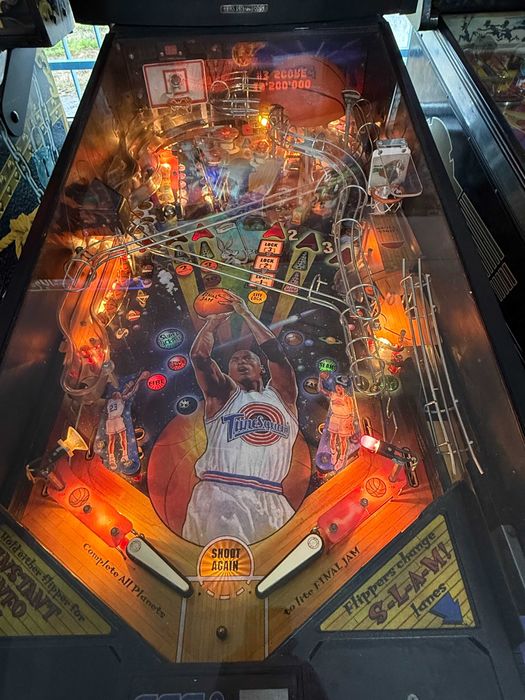 Flipper -  Pinball Space Jam – Sega Pinball (1996) | Michael Jordan