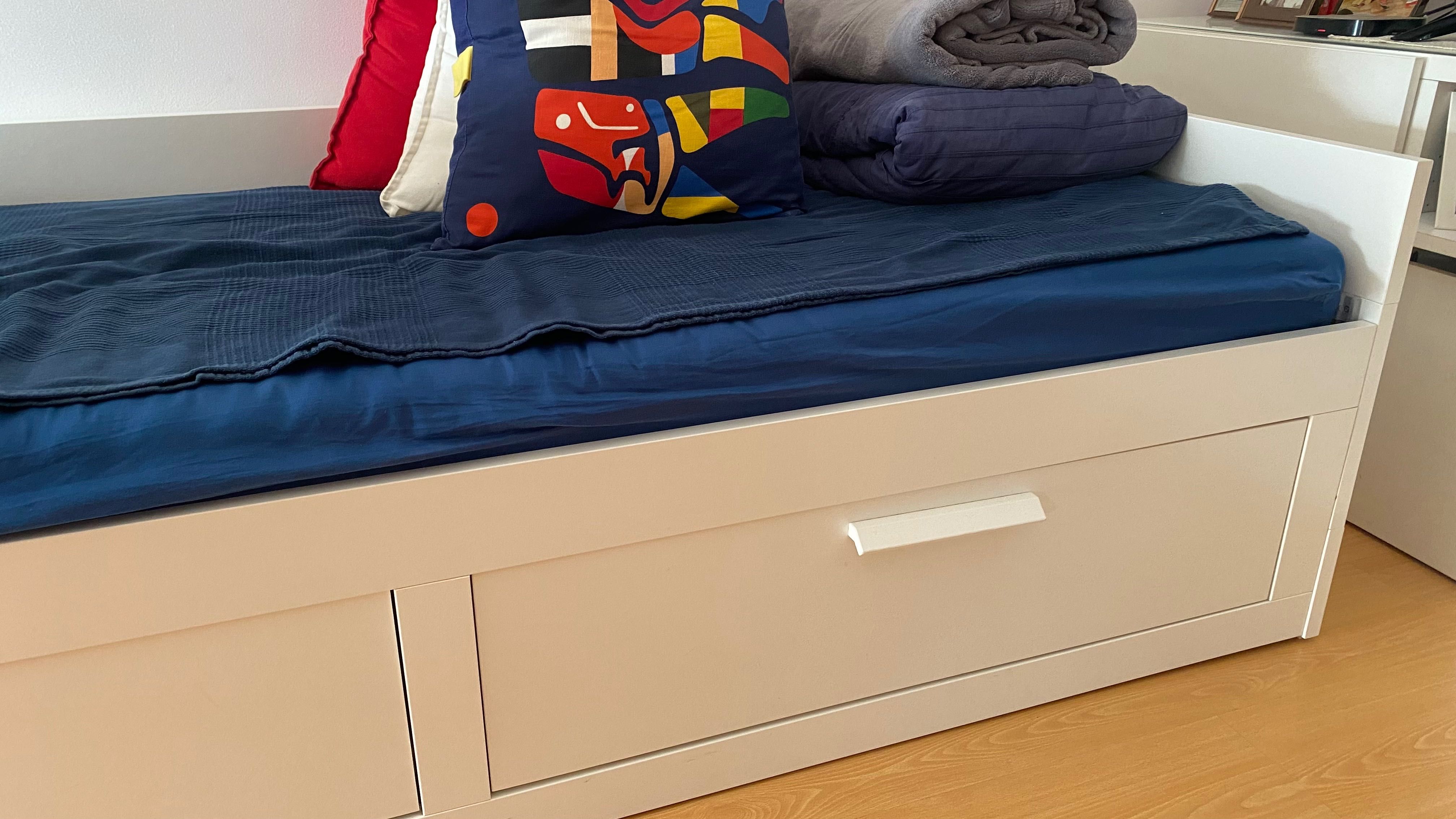 Cama dupla BRIMNES Ikea + colchão