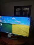 Televisão LG 106 cm com problemas no ecrã.