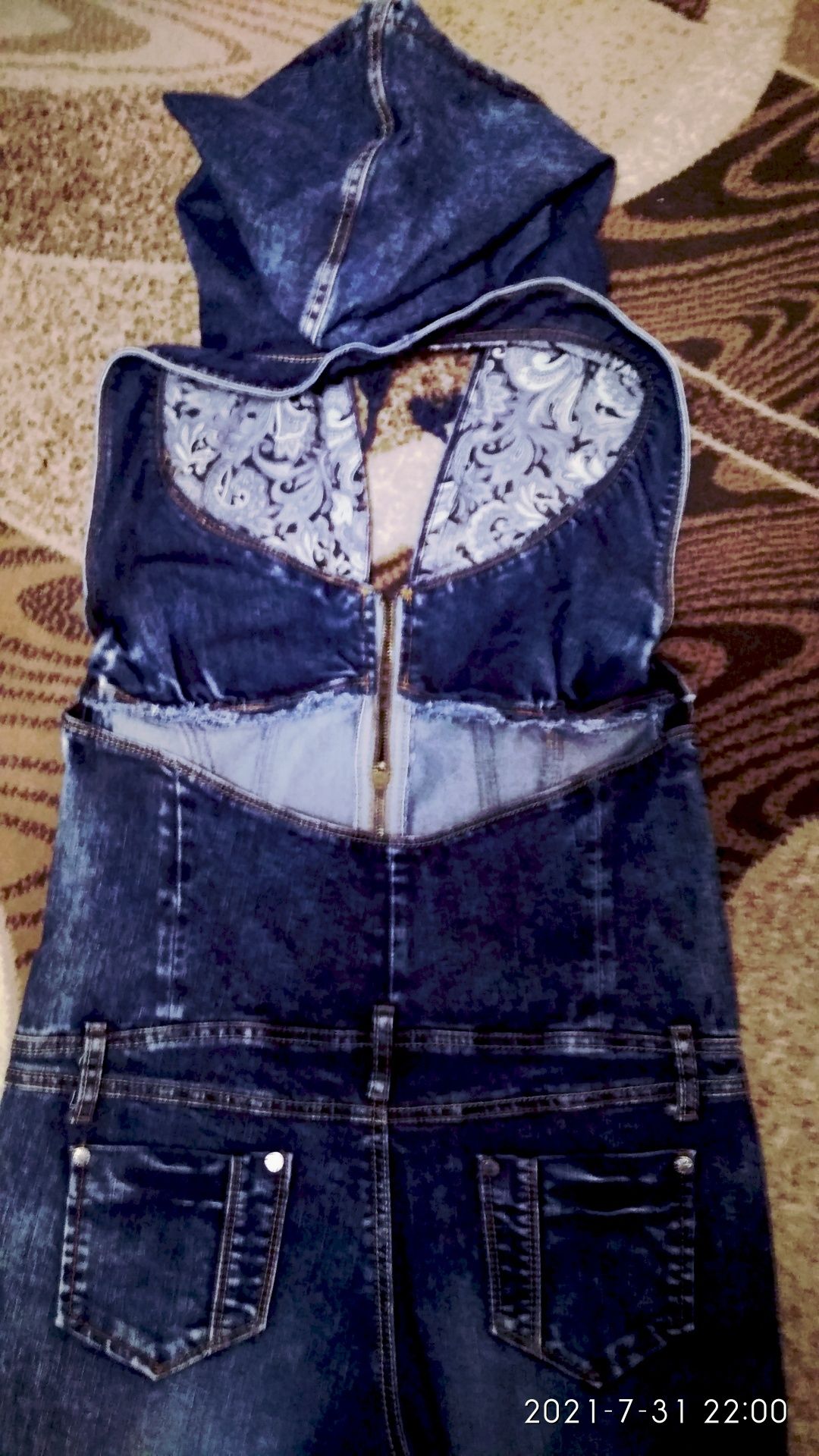 Модный джинсовый комбинезон с капюшоном 46 р