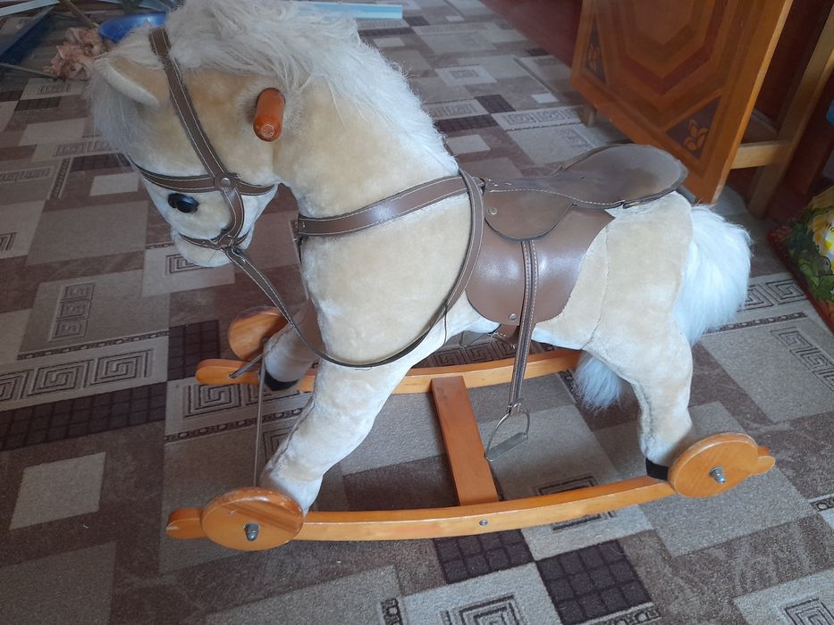 Іграшка коник коляска