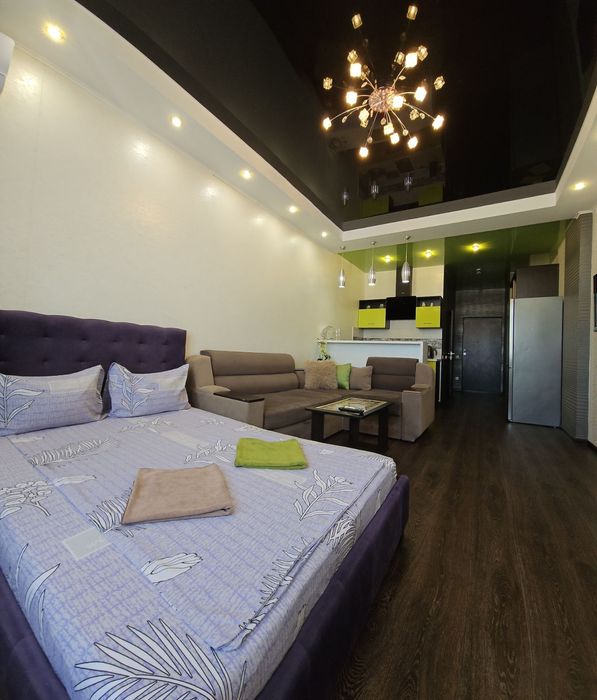 Сдаю На 25 эт. 1к.кварт. посуточно и почасово. М.Холодная гора