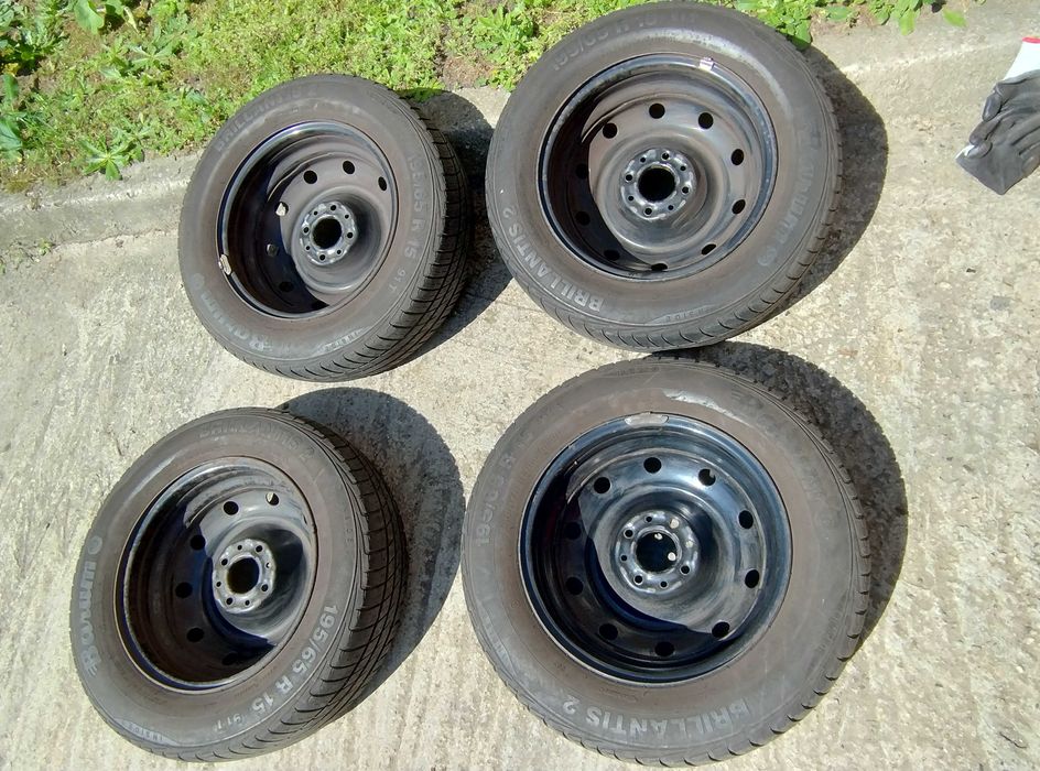 Opony letnie 195/65 R15 Barum na felgach stalowych
